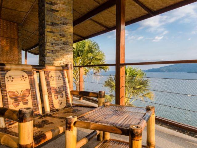 Villa De Pico Highland Beach Resort Puerto Galera Esterno foto